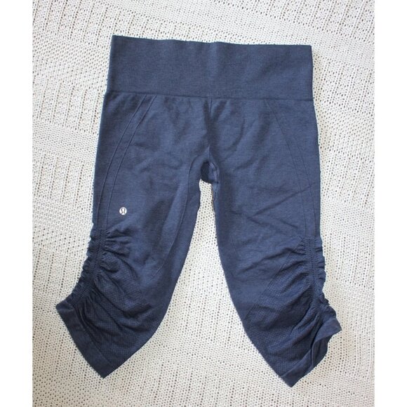 LULULEMON in the flow crop Leggings Seamless Ruched Blue stretch pants Size 8? - Picture 1 of 8